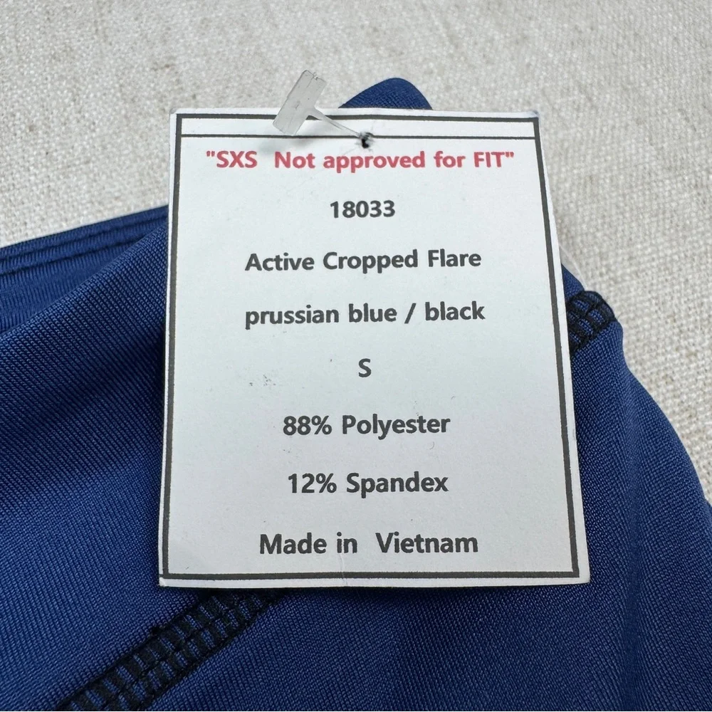 HUE Active Cropped Flare Leggings Womens S Small Prussian Blue Black NWOT